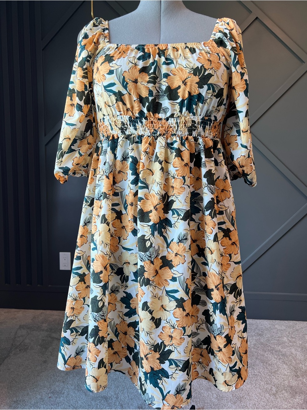 Floral Puff-Sleeve Open Back Dress in Orange-Black Floral
